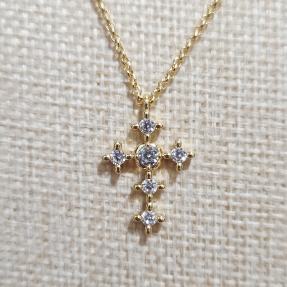 Trendy boutique Jewelry - Dainty Gold Cross Pendant Necklace